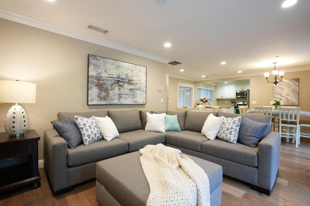 Photo of Livingroom in Anaheim Resort