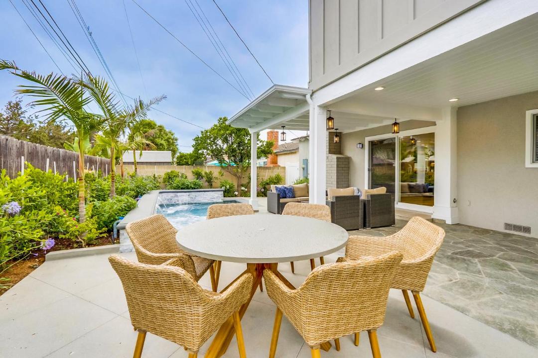 Photo of Patio Balcony in Orange