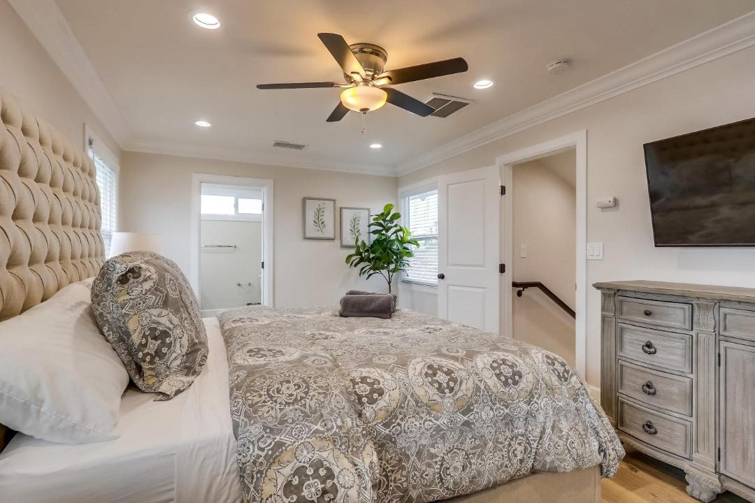 Photo of Bedroom in Orange