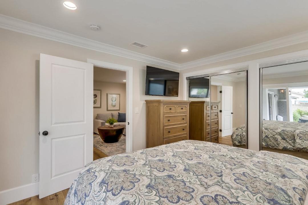 Photo of Bedroom in Orange