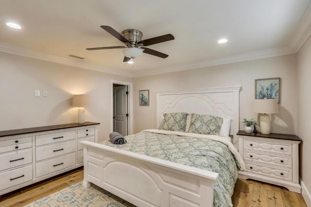 Photo of Bedroom in Orange
