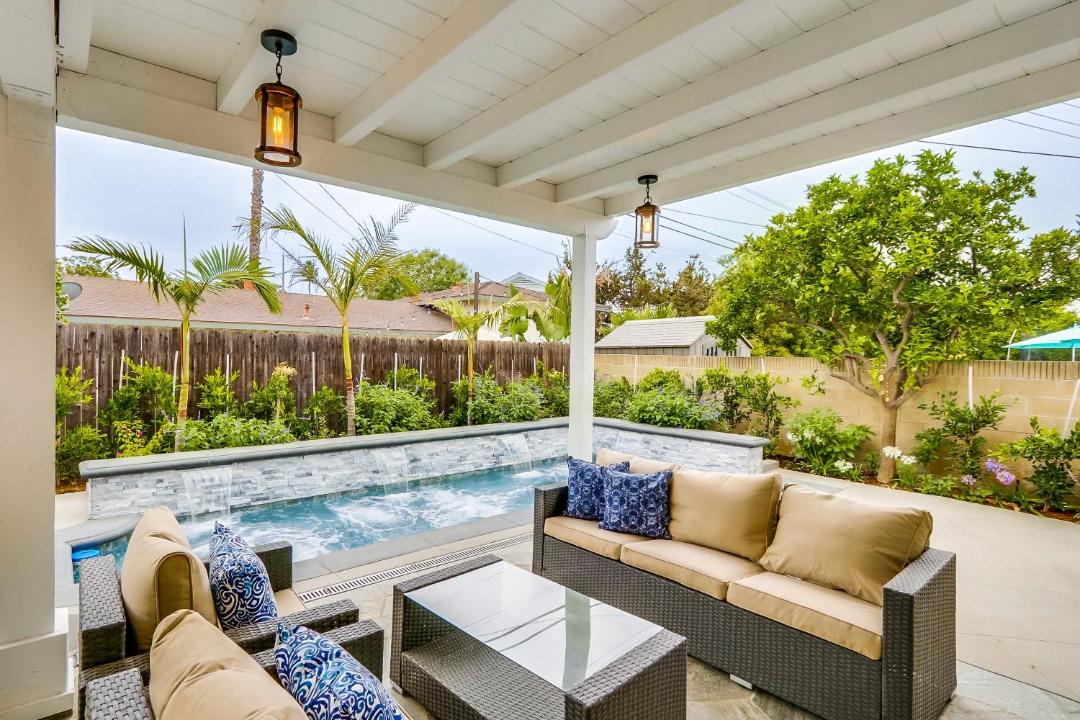Photo of Patio Balcony in Orange