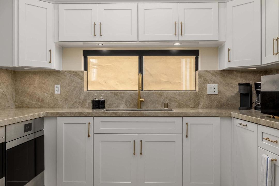 Photo of Kitchen in Beach Barber Tract