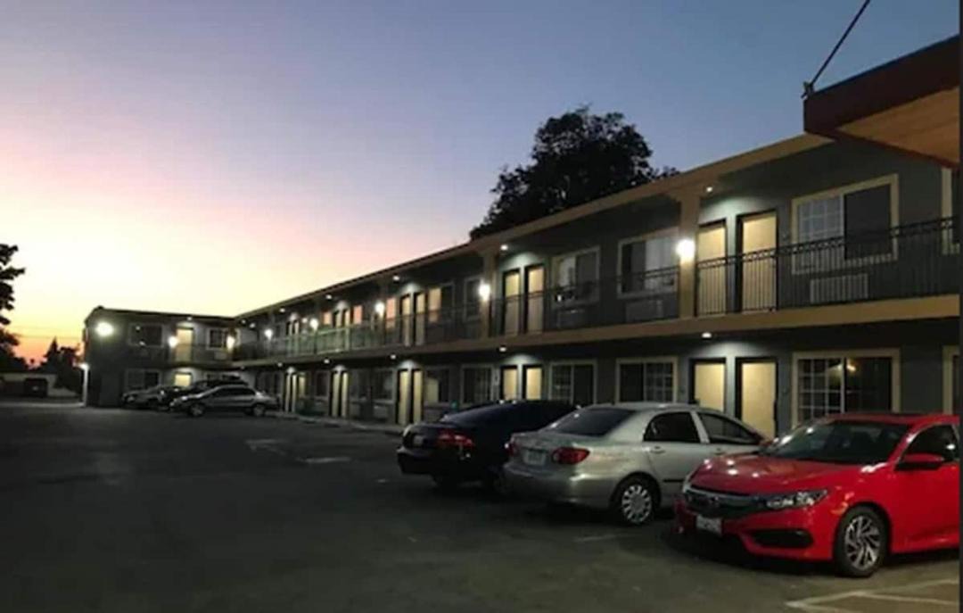 Photo of Buildings in Lennox