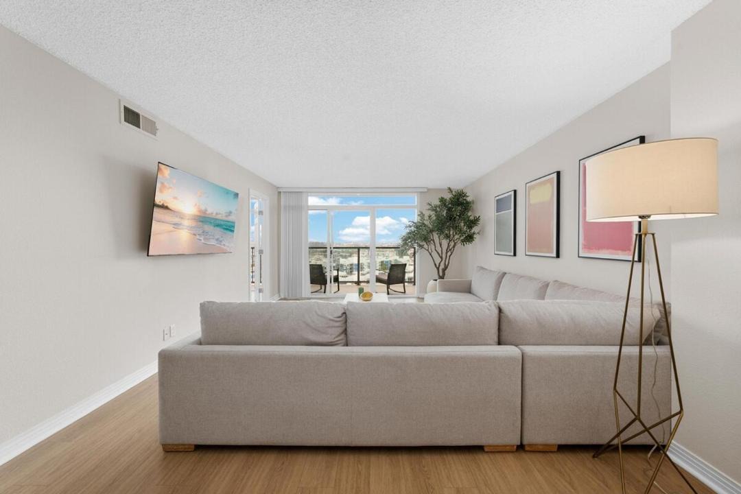 Photo of Livingroom in Marina del Rey