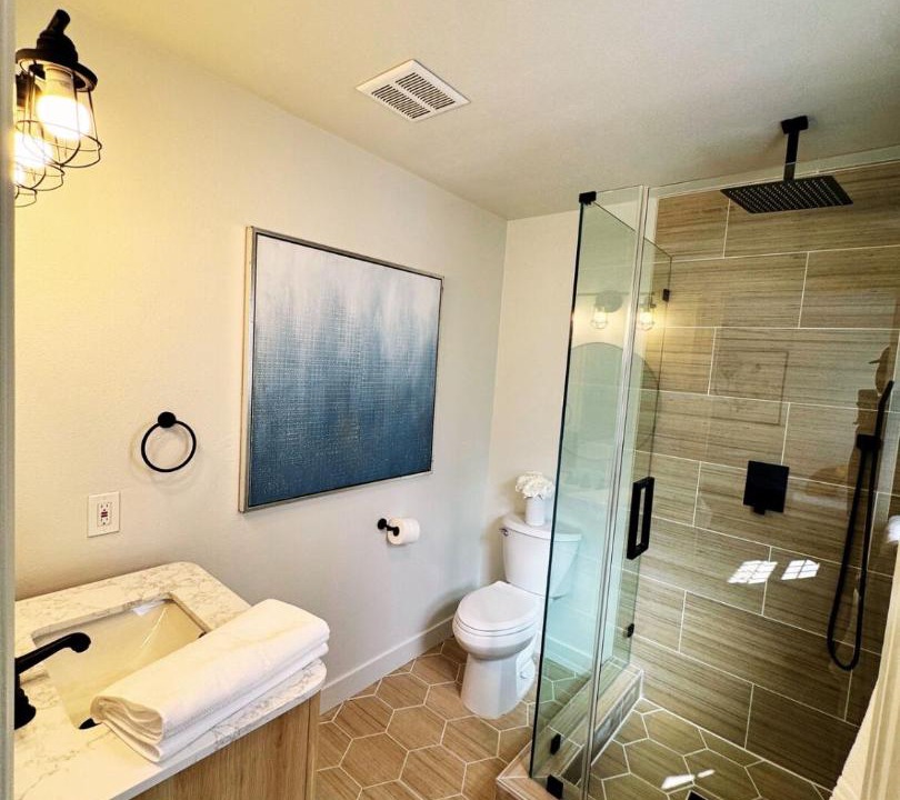 Photo of Bathroom in Belmont Shore