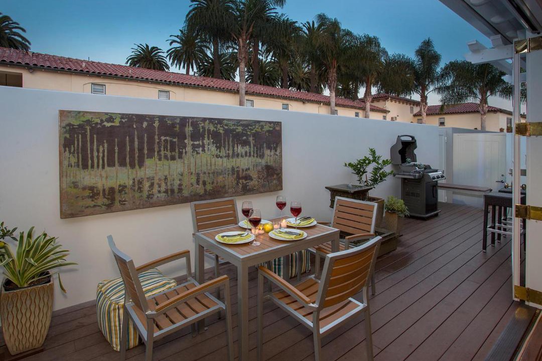Photo of Patio Balcony in West Beach