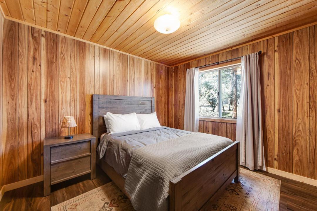 Photo of Bedroom in North Broadway