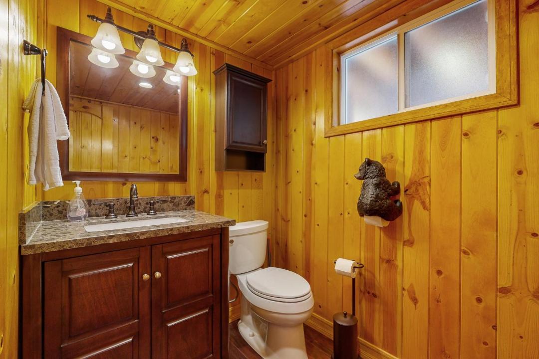 Photo of Bathroom in Upper Moonridge