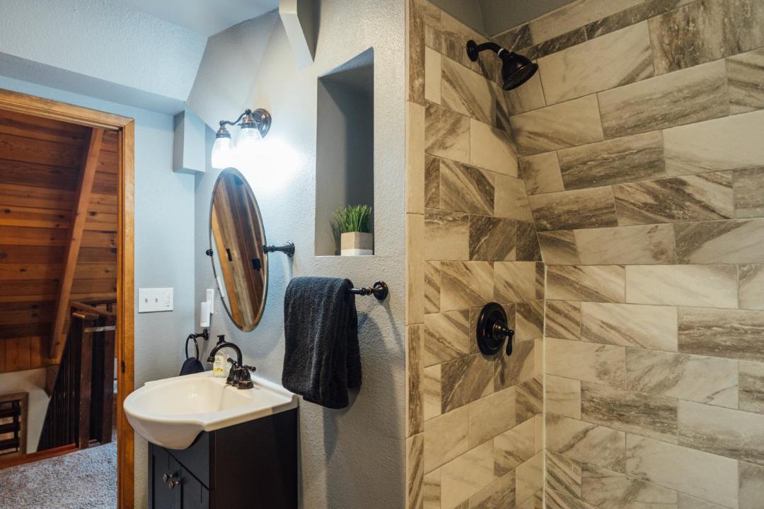 Photo of Bathroom in Upper Moonridge
