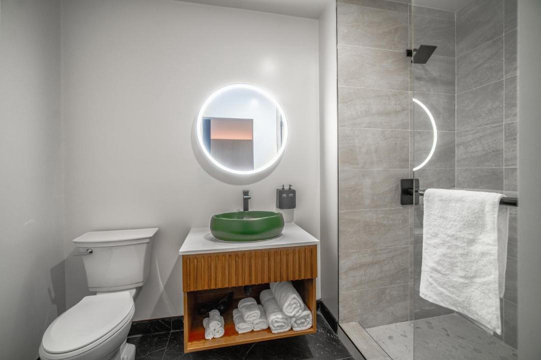 Photo of Bathroom in NoHo Arts District