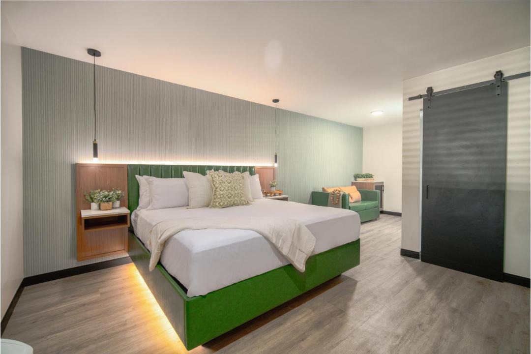 Photo of Bedroom in NoHo Arts District