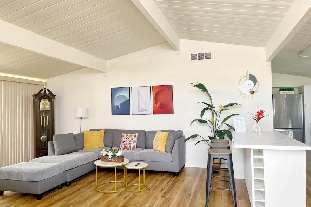 Photo of Livingroom in Walnut Valley