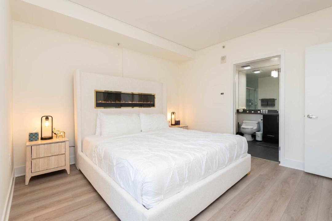 Photo of Bedroom in NoHo Arts District