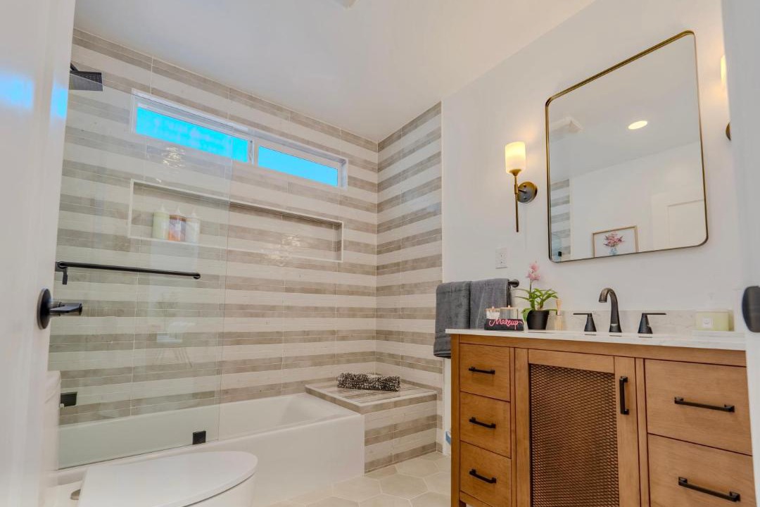 Photo of Bathroom in View Park-Windsor Hills