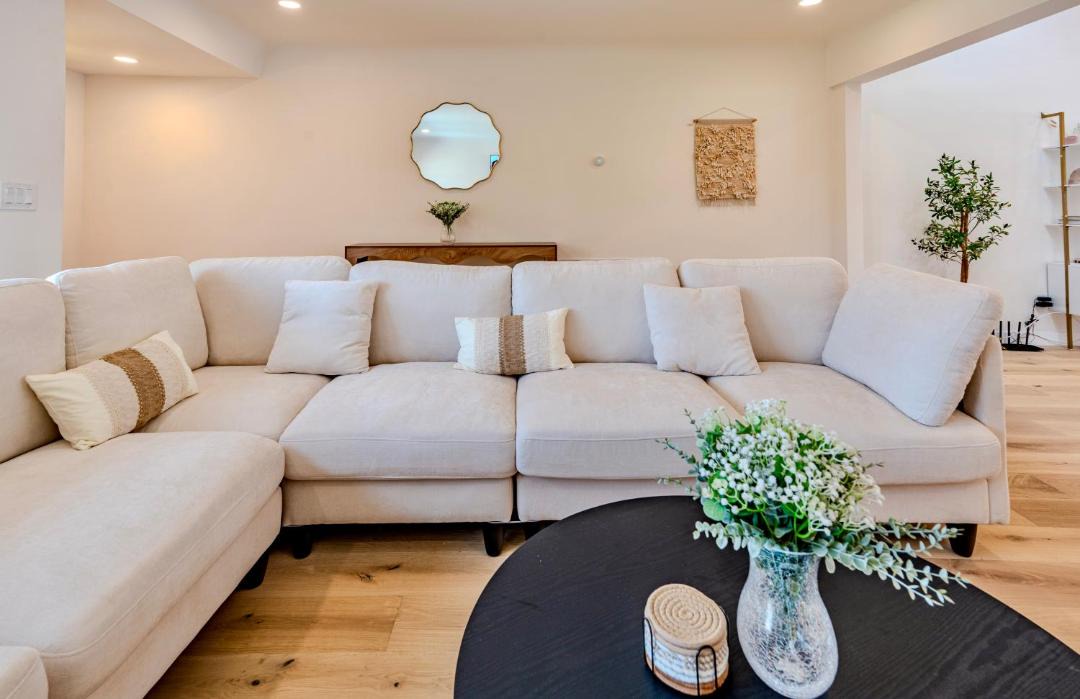 Photo of Livingroom in View Park-Windsor Hills