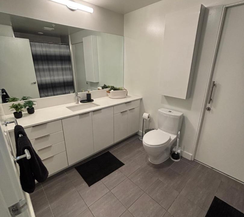 Photo of Bathroom in Downtown Los Angeles