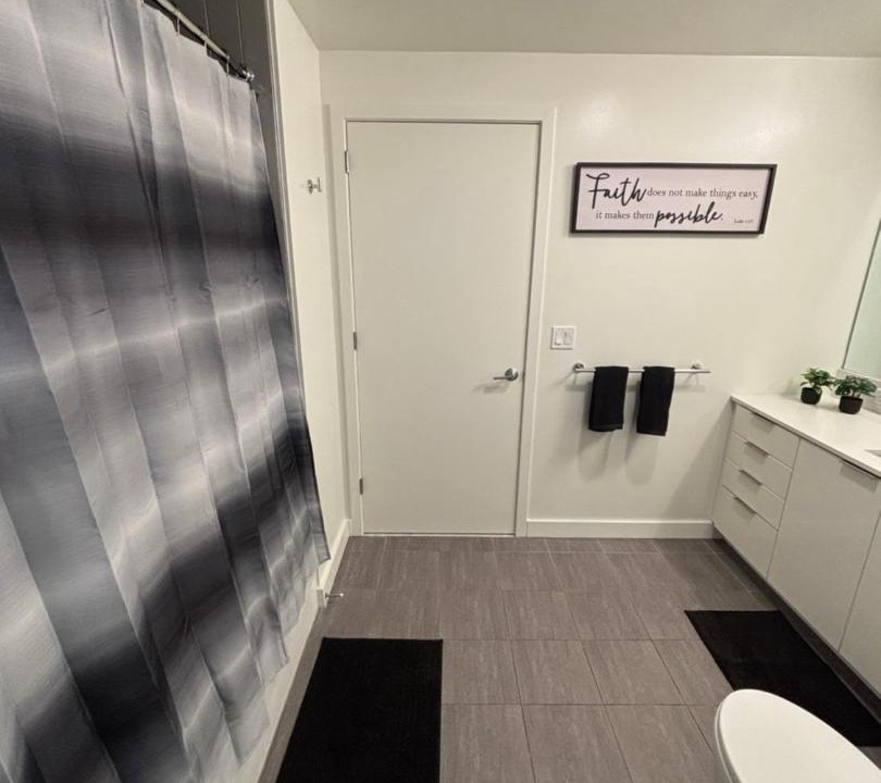 Photo of Bathroom in Downtown Los Angeles