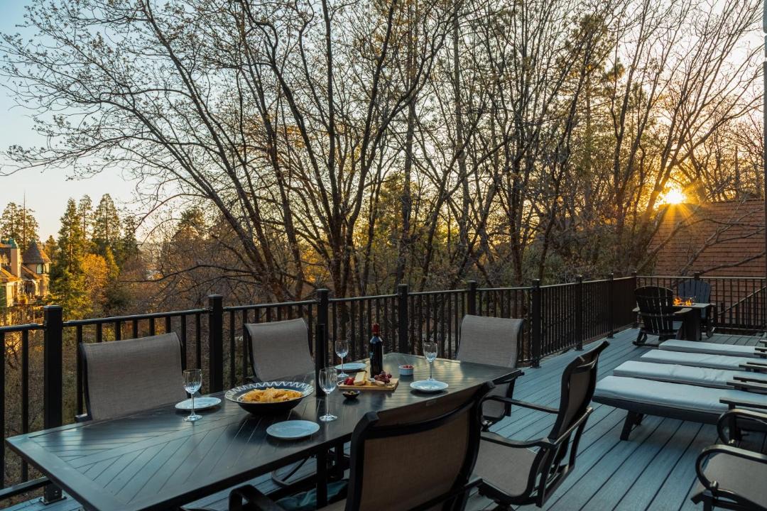 Photo of Patio Balcony in Lake Arrowhead