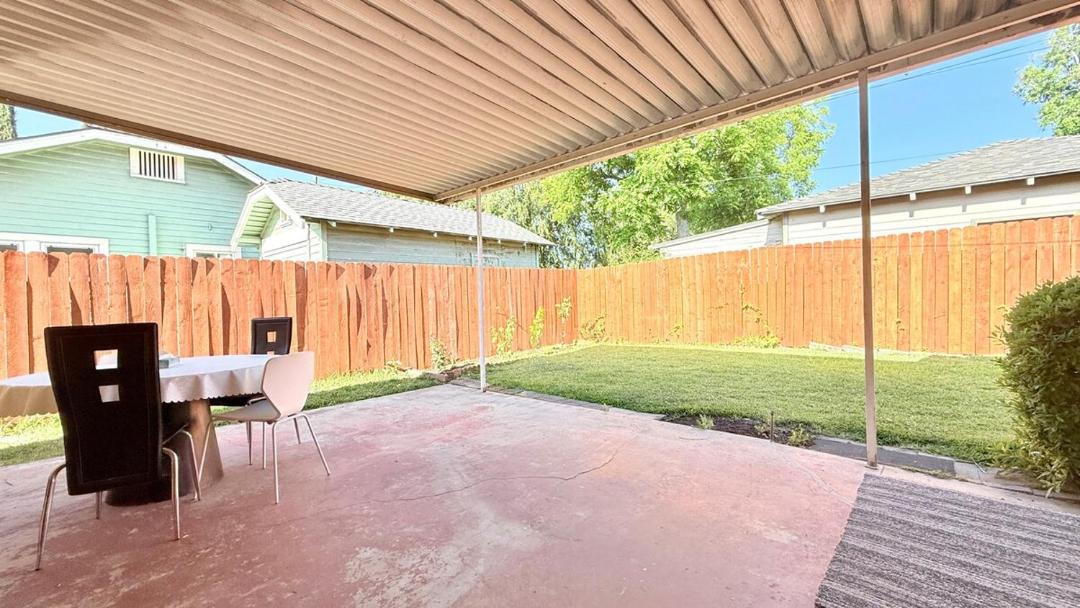 Photo of Patio Balcony in Lamanda Park