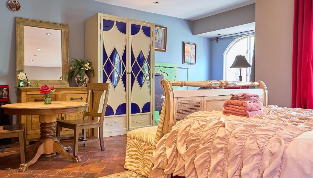 Photo of Bedroom in Beverly Hills