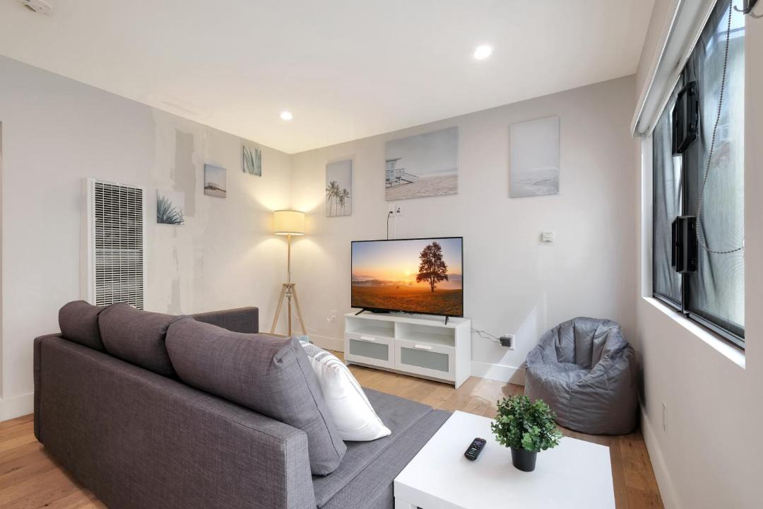 Photo of Livingroom in Hermosa Beach