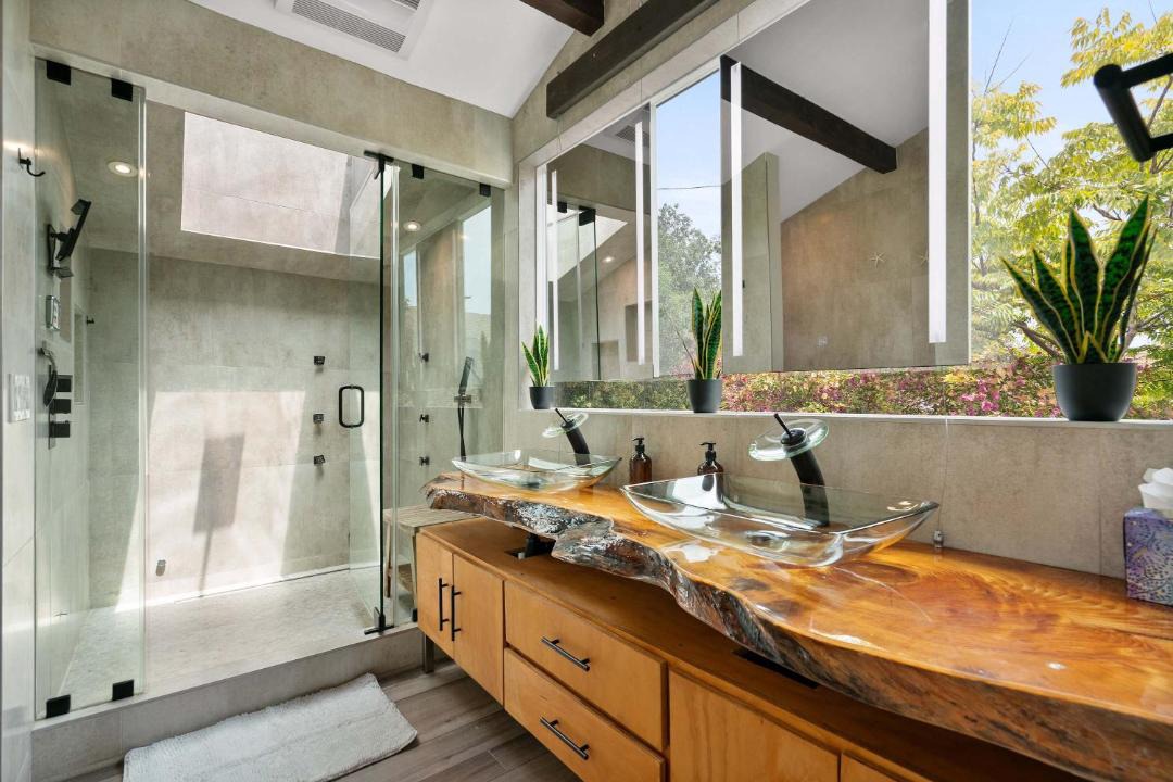Photo of Bathroom in Pacific Palisades
