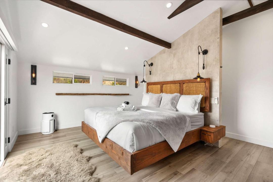 Photo of Bedroom in Pacific Palisades