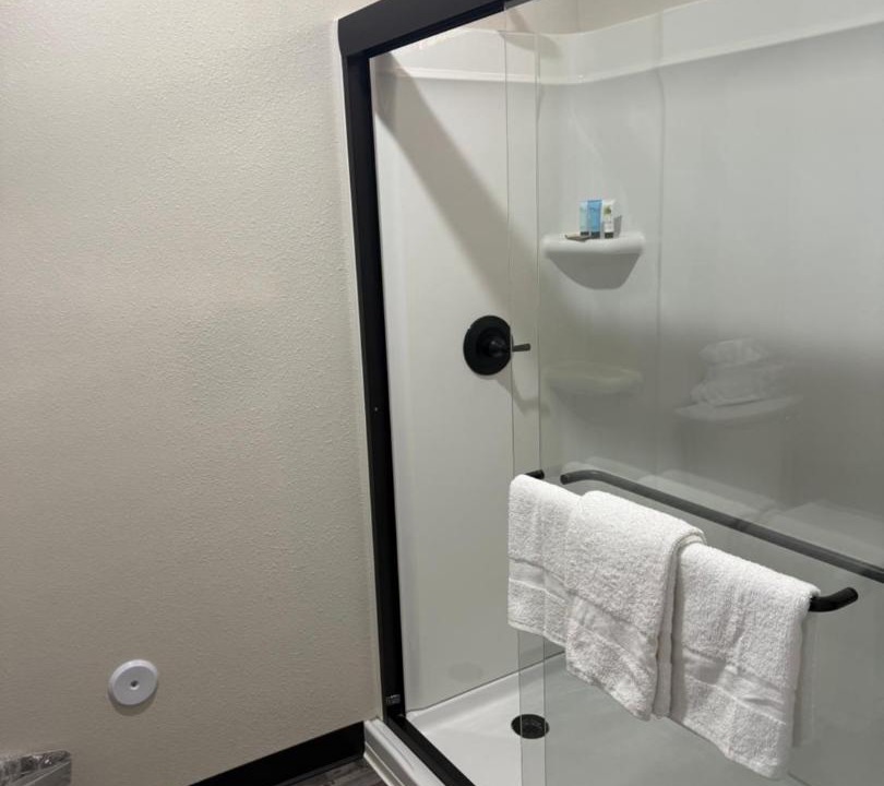 Photo of Bathroom in Lennox