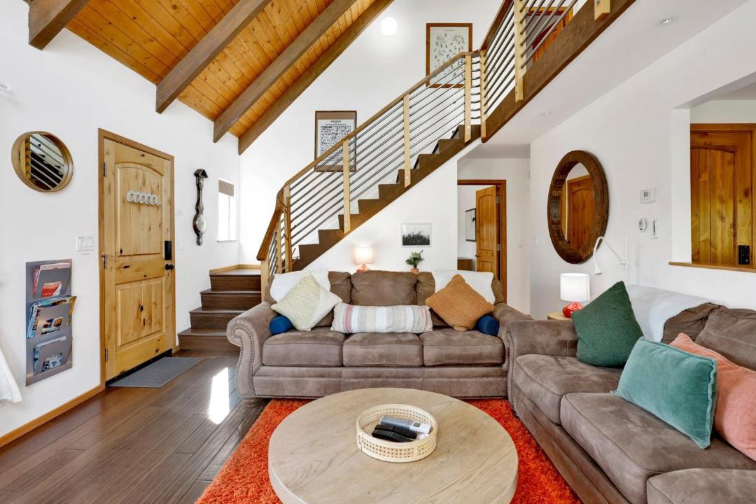 Photo of Livingroom in Whispering Forest