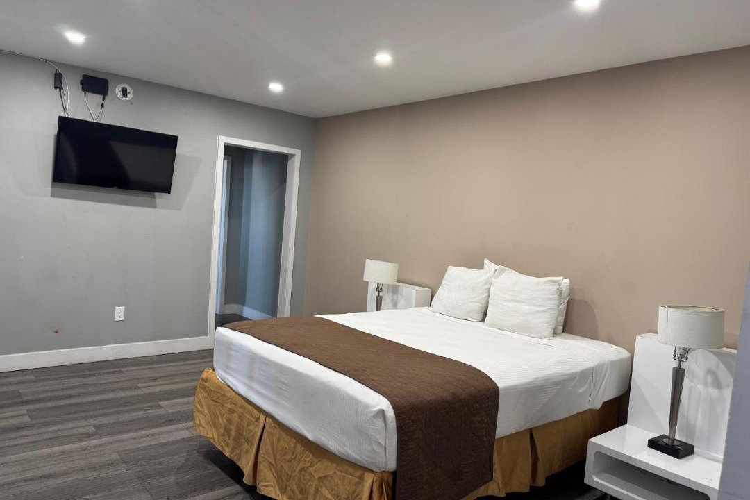 Photo of Bedroom in Westlake