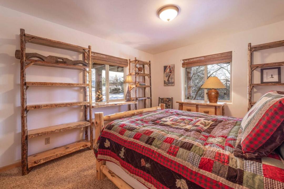 Photo of Bedroom in Castle Glen Estates