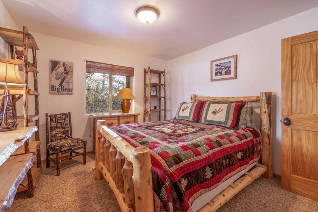 Photo of Bedroom in Castle Glen Estates
