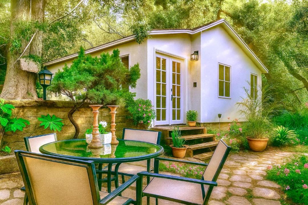 Photo of Others in Hollywood Hills West