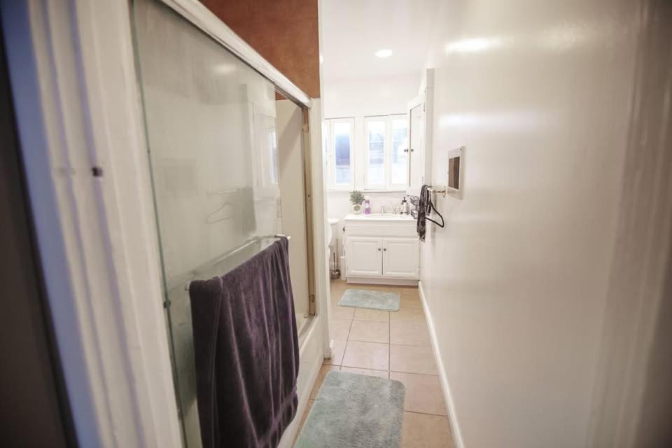 Photo of Bathroom in Wilshire