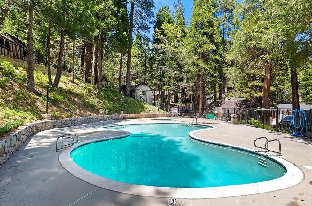 Photo of Others in Lake Arrowhead