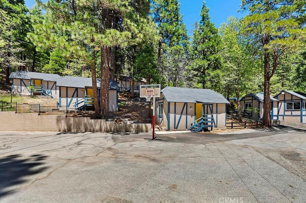 Photo of Others in Lake Arrowhead