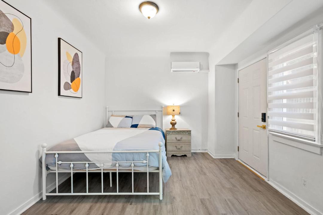 Photo of Bedroom in San Gabriel