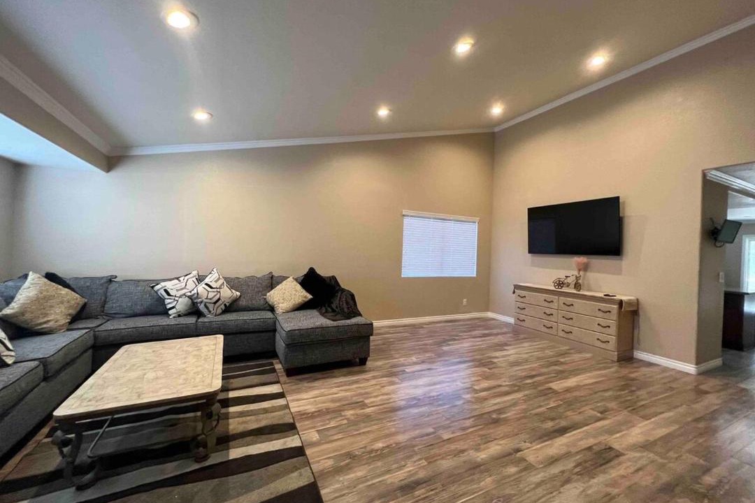 Photo of Livingroom in Palmdale