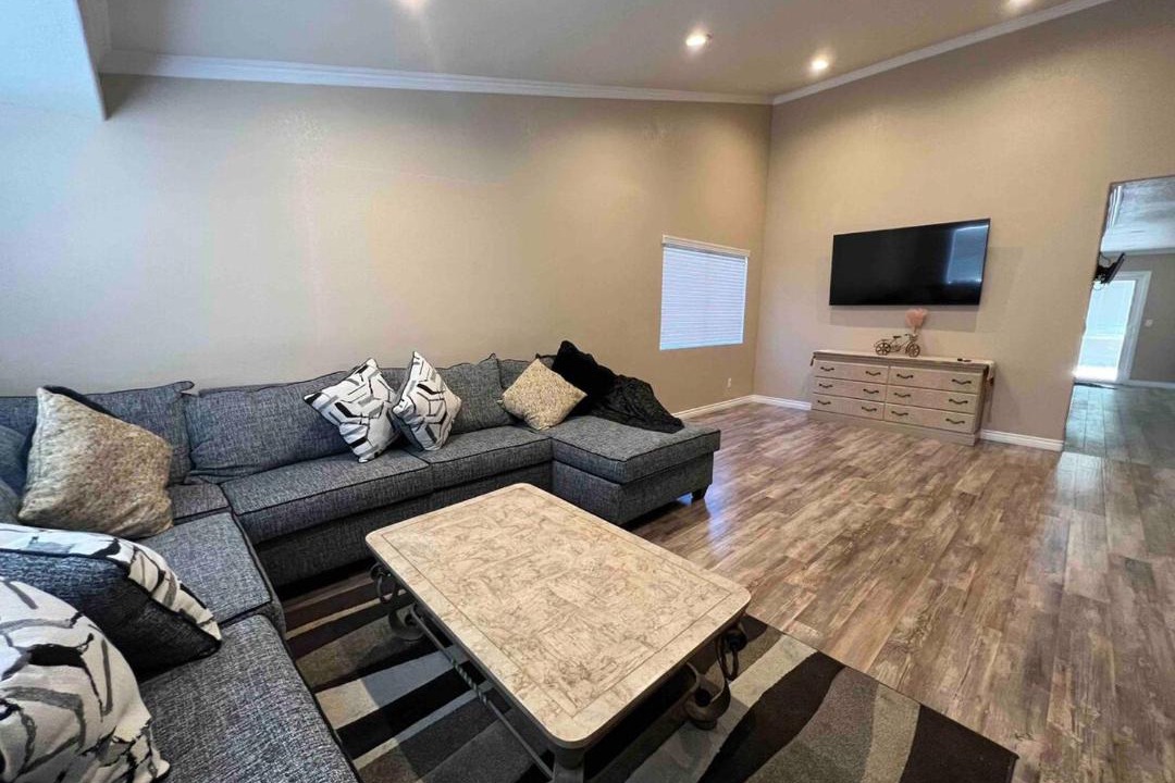 Photo of Livingroom in Palmdale