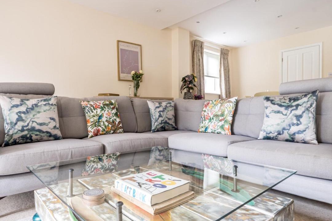 Photo of Livingroom in Runnymede