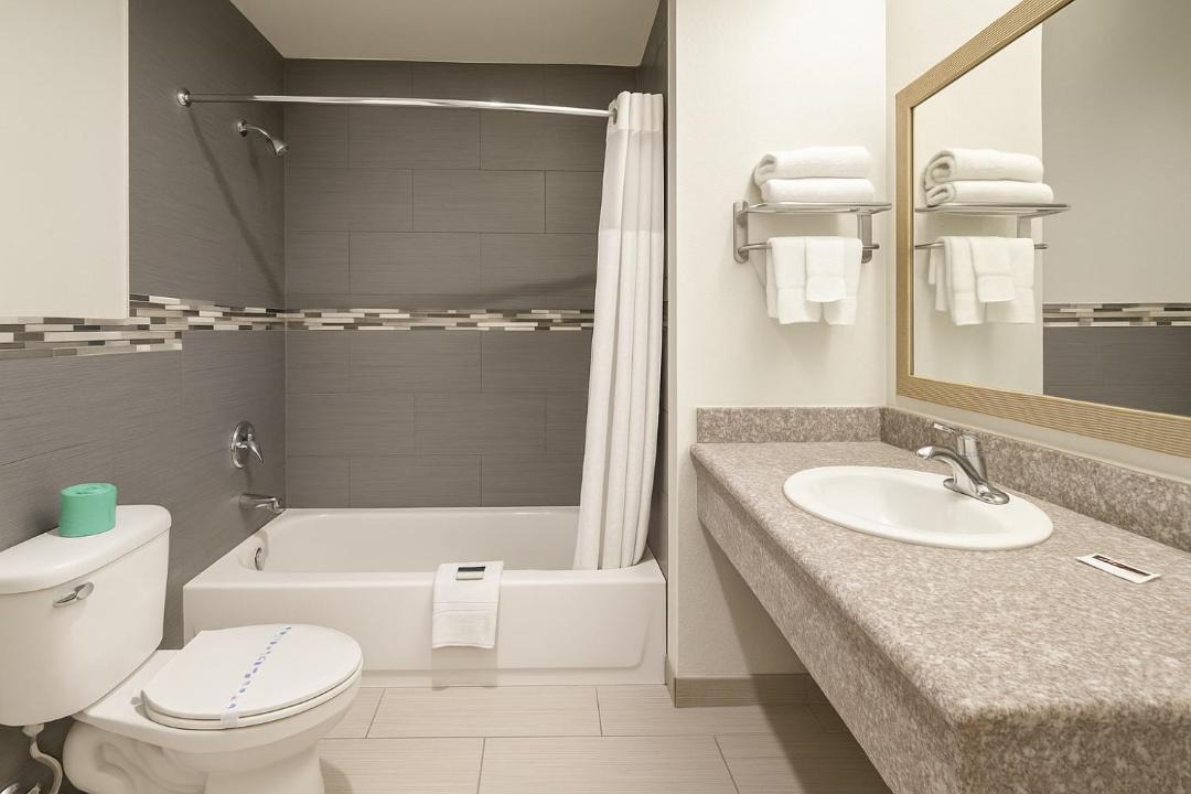 Photo of Bathroom in Corona