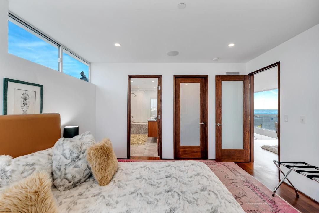 Photo of Bedroom in Silver Strand