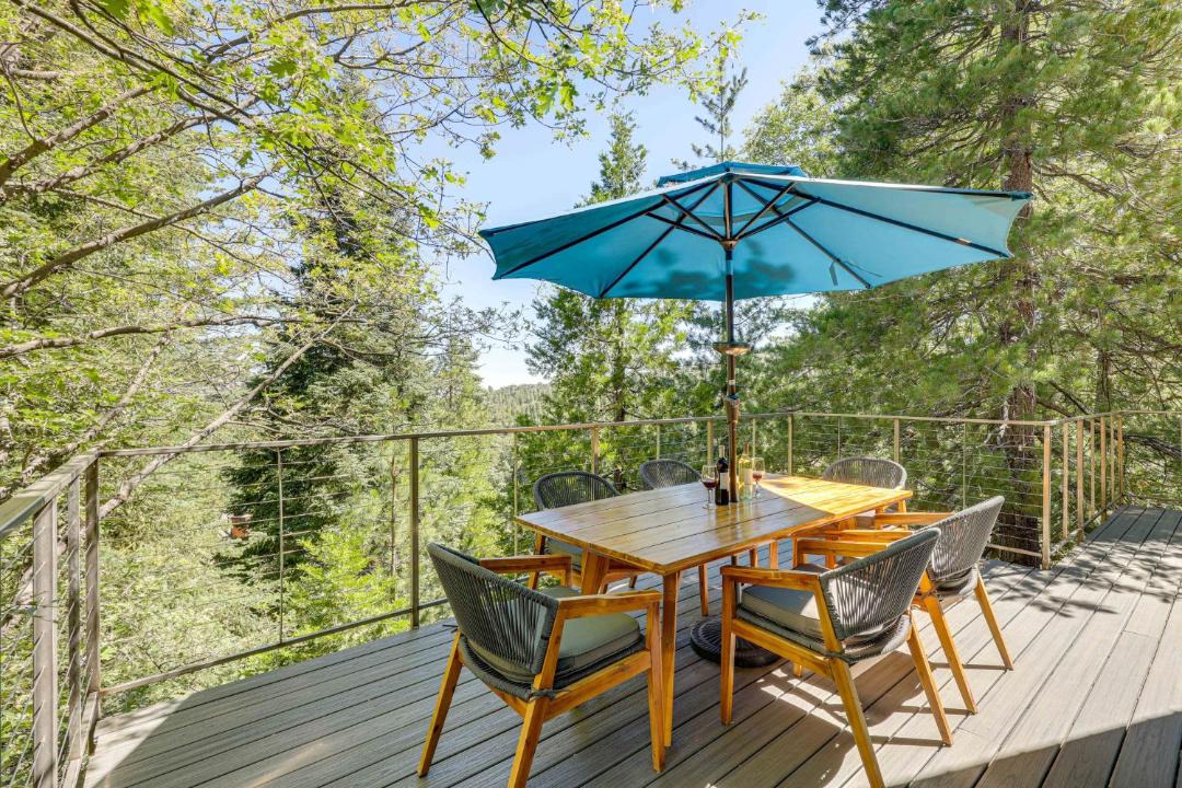 Photo of Patio Balcony in Blue Jay