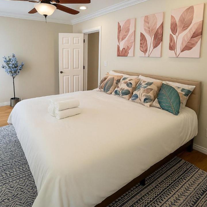 Photo of Bedroom in Reseda