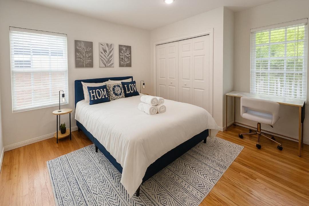 Photo of Bedroom in Reseda