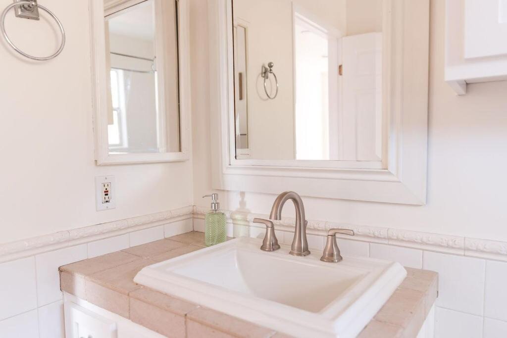 Photo of Bathroom in Cypress Park