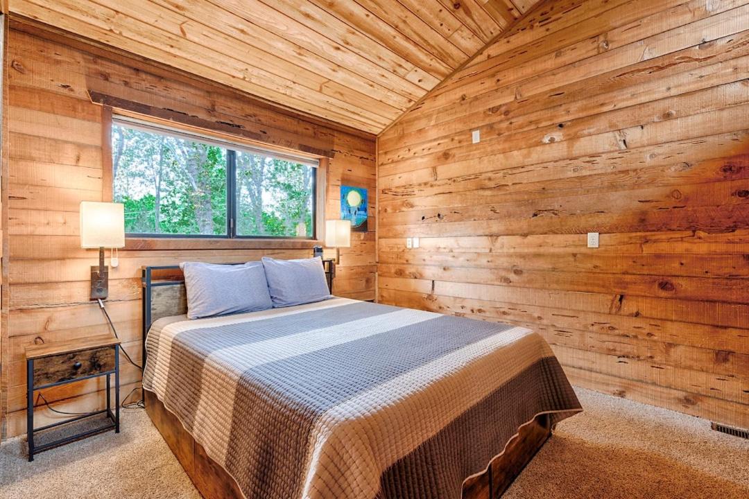 Photo of Bedroom in Middletown