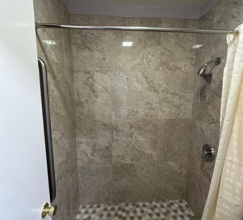 Photo of Bathroom in Corona