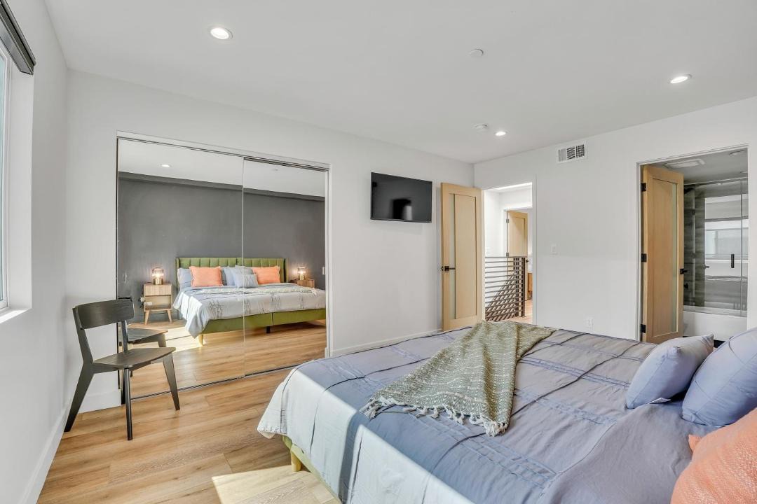 Photo of Bedroom in Sherman Oaks